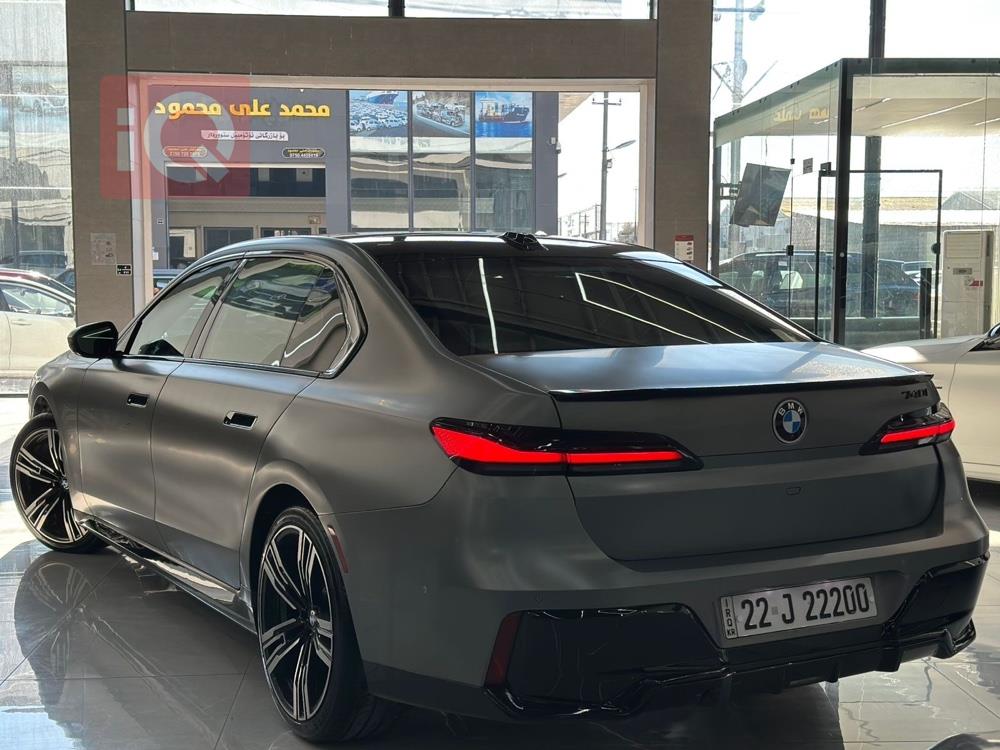 بي ام دبليو الفئة 7